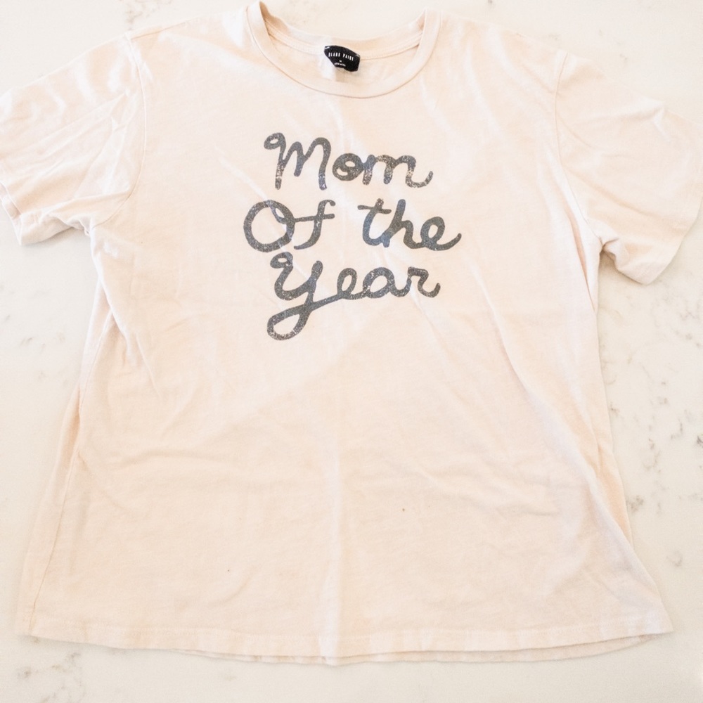 Mom of the Year T shirt, M
